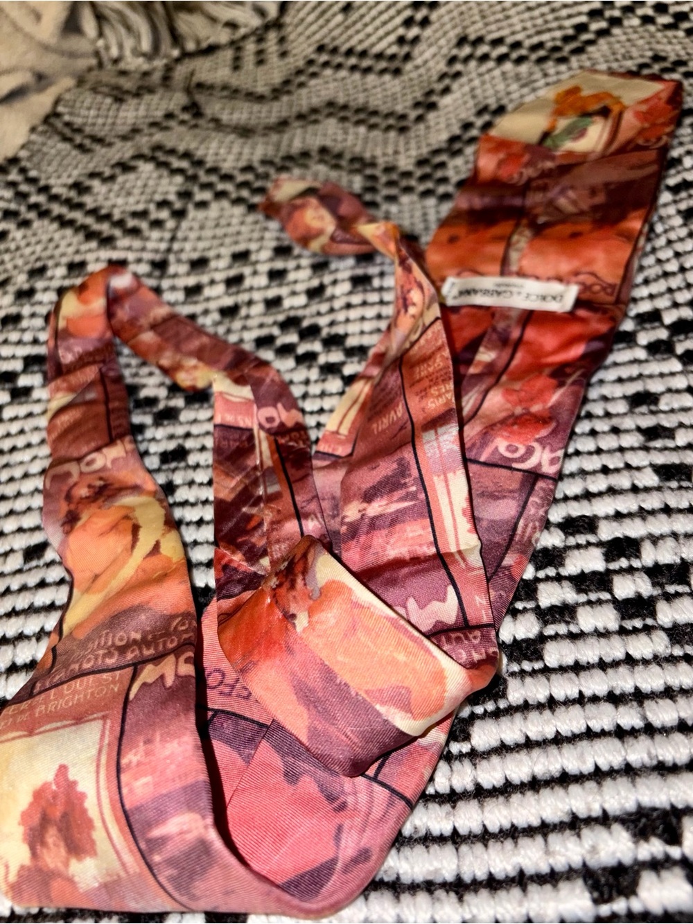 Dolce & Gabbana 90s Pin Up / Peek a boo Graphic Silk Tie - Picture 7 of 13